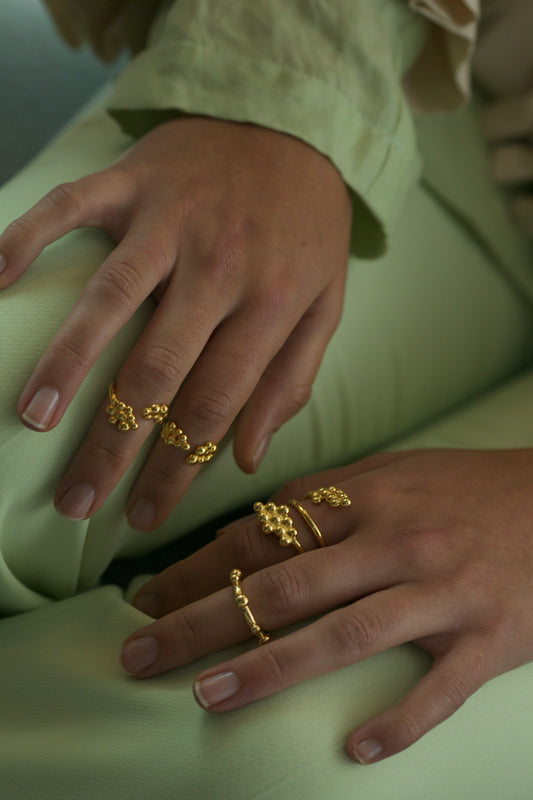 CÅVIAR WRAPPED RING