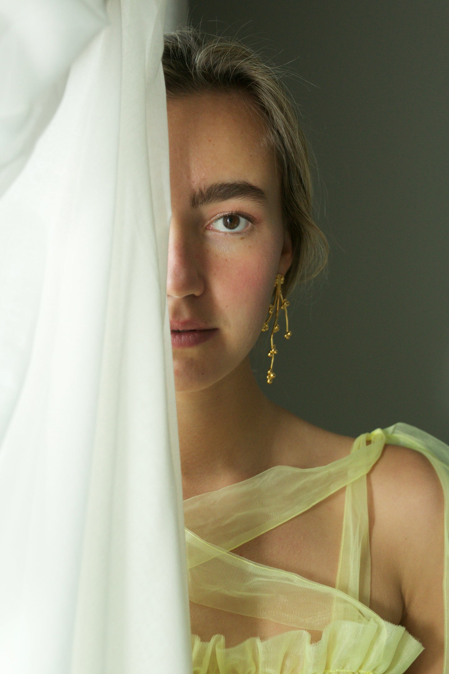 CAVIAR FLOWER EARRINGS