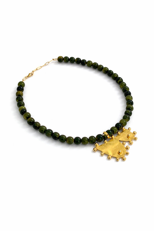 MOTHER CHARM GREEN STONE NECKLACE