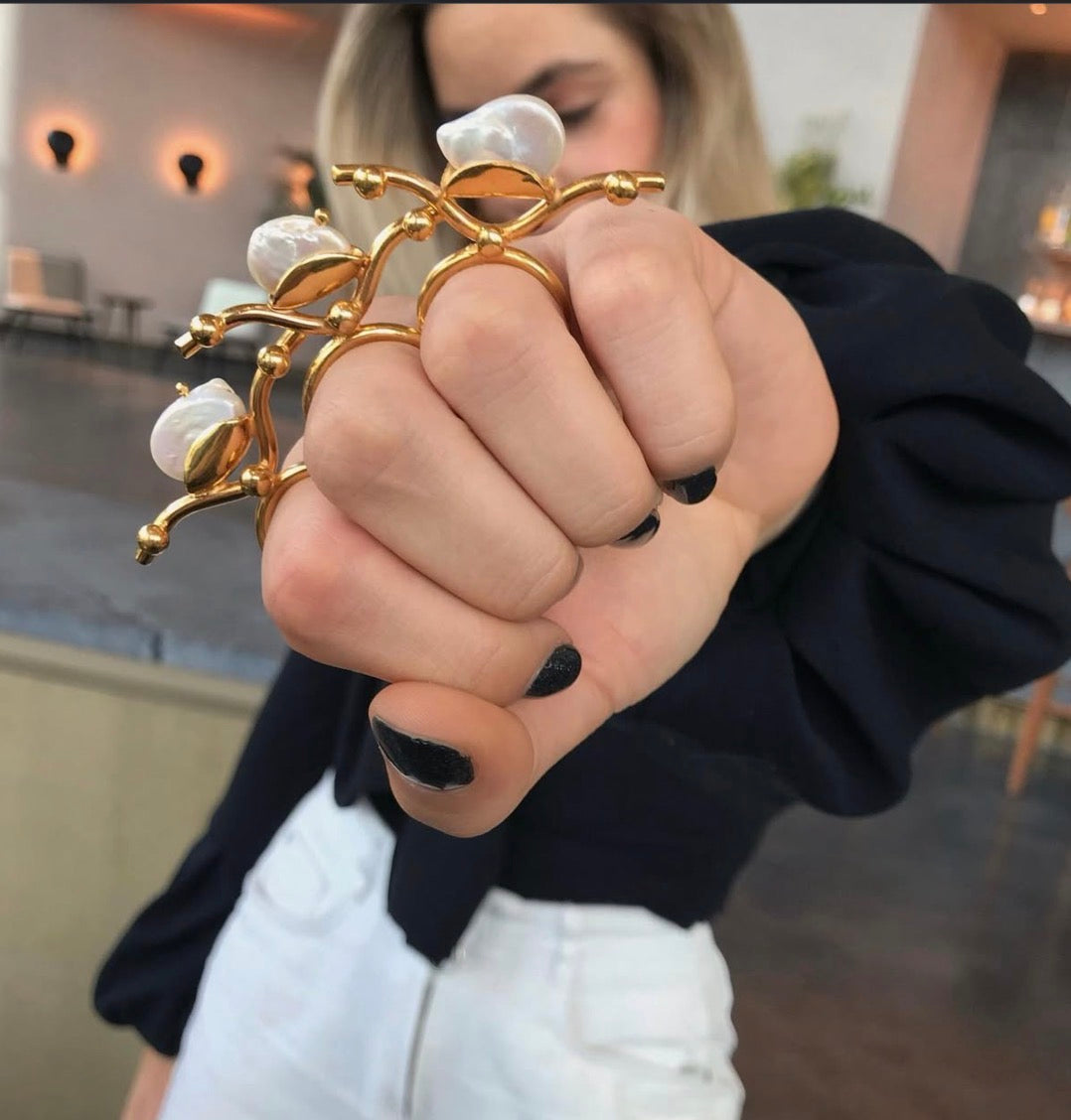 NĀCAR PEARL RING