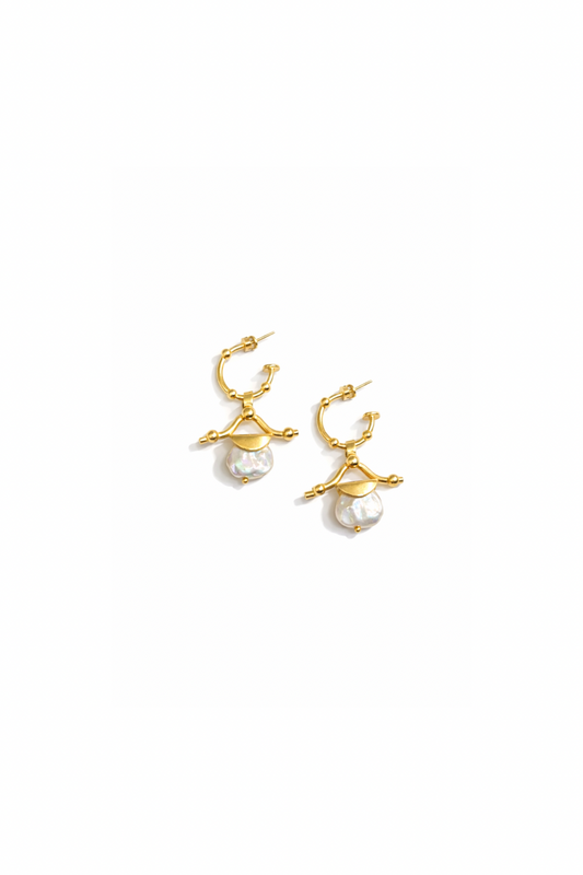 NĀCAR PEARL EARRINGS
